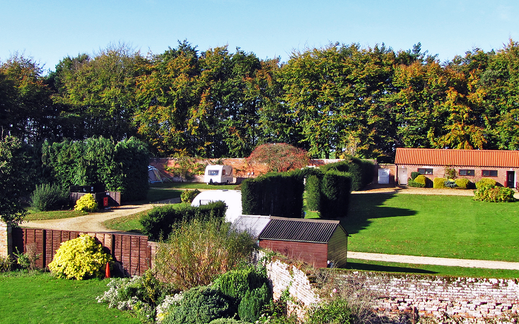 Garden Caravan Site - Barmer Hall Norfolk